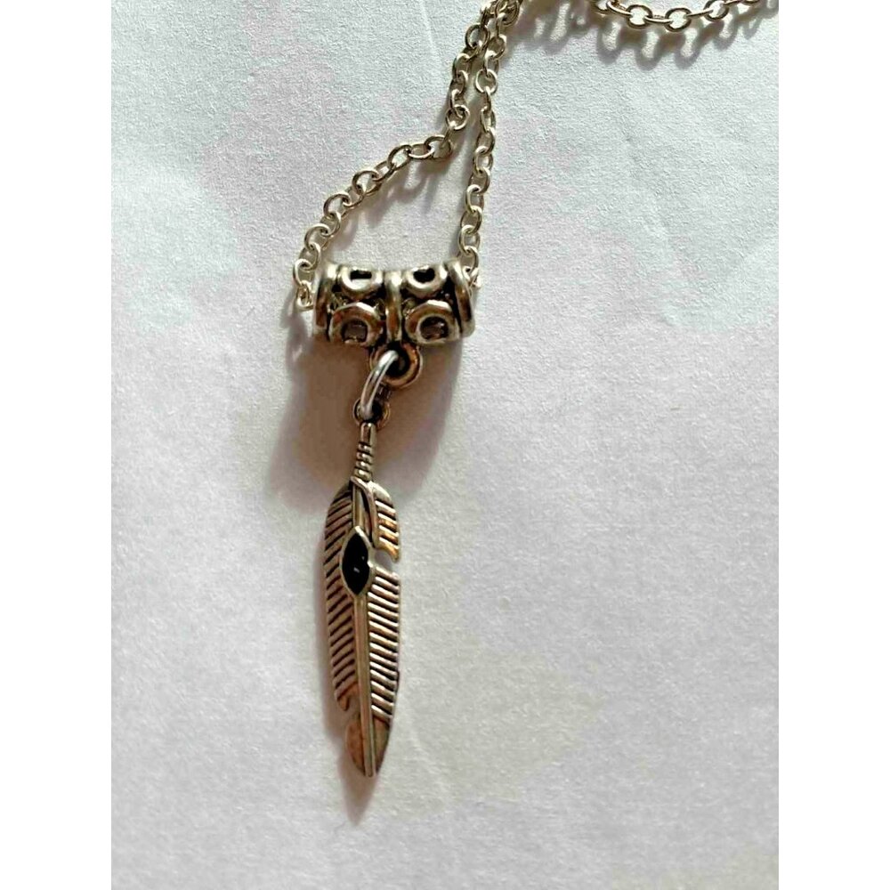 Native American  Vintage Feather Necklace